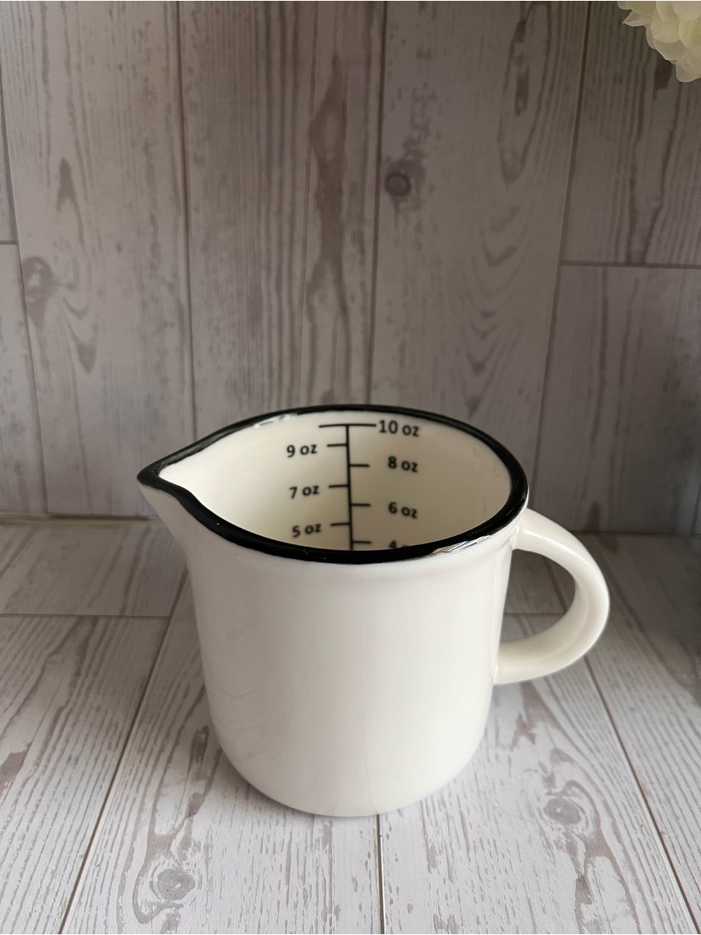 Magnolia brand from Waco, TX SiloWhite Ceramic Measuring cup ceramic Black Trim